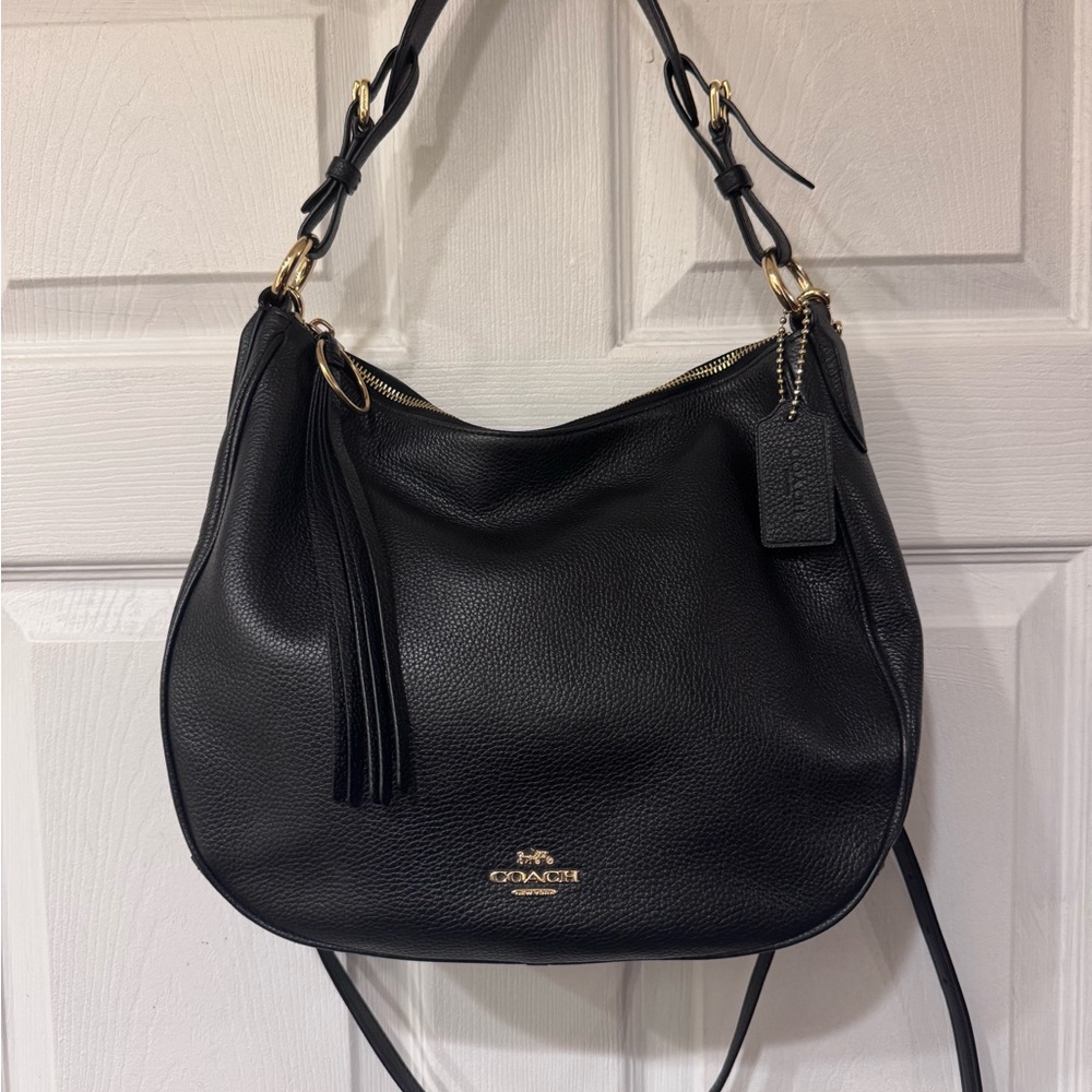 Elegant Black Leather Shoulder Bag - Picture 6 of 10
